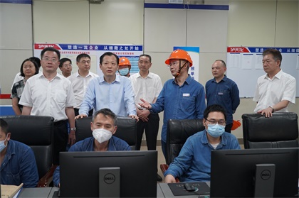 應急部劉偉視察瀘天化 003.jpg