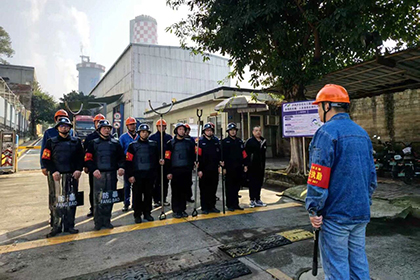 瀘天化股份公司開(kāi)展反恐防暴實(shí)戰(zhàn)演練