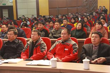 瀘州市總工會走進(jìn)瀘天化公司宣講工會“三大”精神