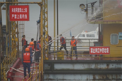 瀘天化開展2020年港口火災(zāi)事故應(yīng)急聯(lián)動演練