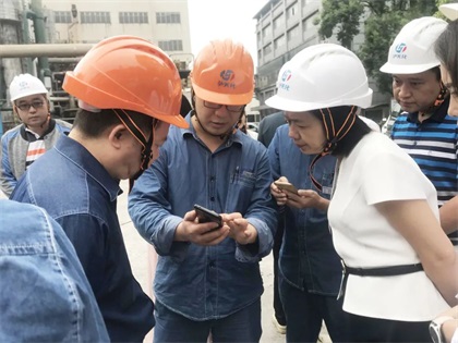 瀘州市副市長徐利檢查我公司安全生產(chǎn)雙重預(yù)防體系建設(shè)工作