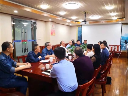 納溪區(qū)人大選舉委員會到瀘天化指導(dǎo)選舉工作