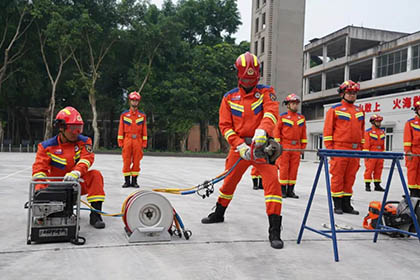 瀘天化股份公司消防救護中心進行2024年春季訓練成果匯報展示、考核驗收